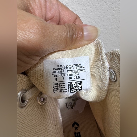 Converse Chuck Taylor All Star Hi Lift Platform Sneaker Sugar berry White Size 9 - Picture 9 of 11